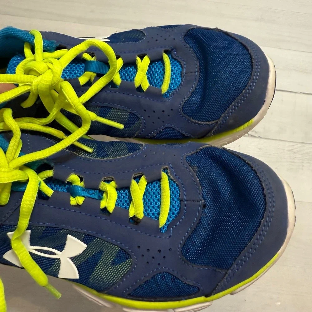 Under‎ armour kids blue yellow athletic running shoes big kids size 5